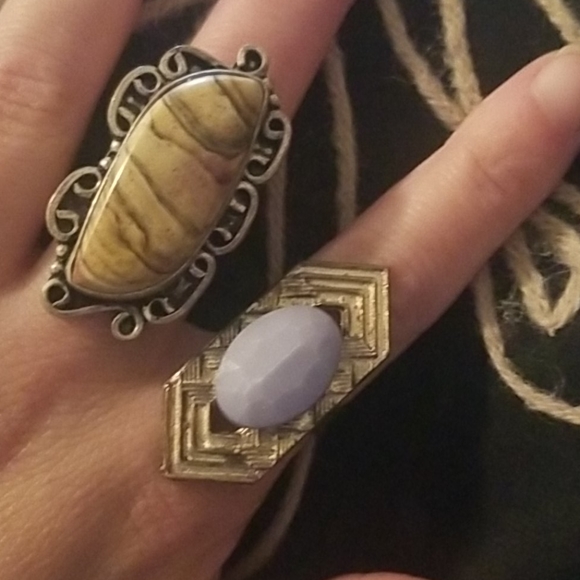 Bundle distressed stone rings Lavendar & Camel - Picture 2 of 5